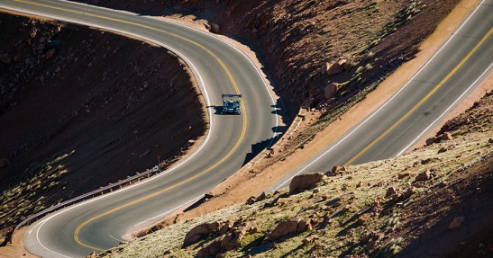 Volkswagen testuje swój elektryczny prototyp na trasie Pikes Peak