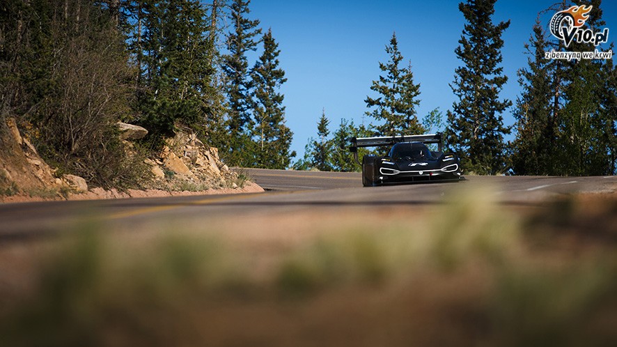 Volkswagen testuje swj elektryczny prototyp na trasie Pikes Peak