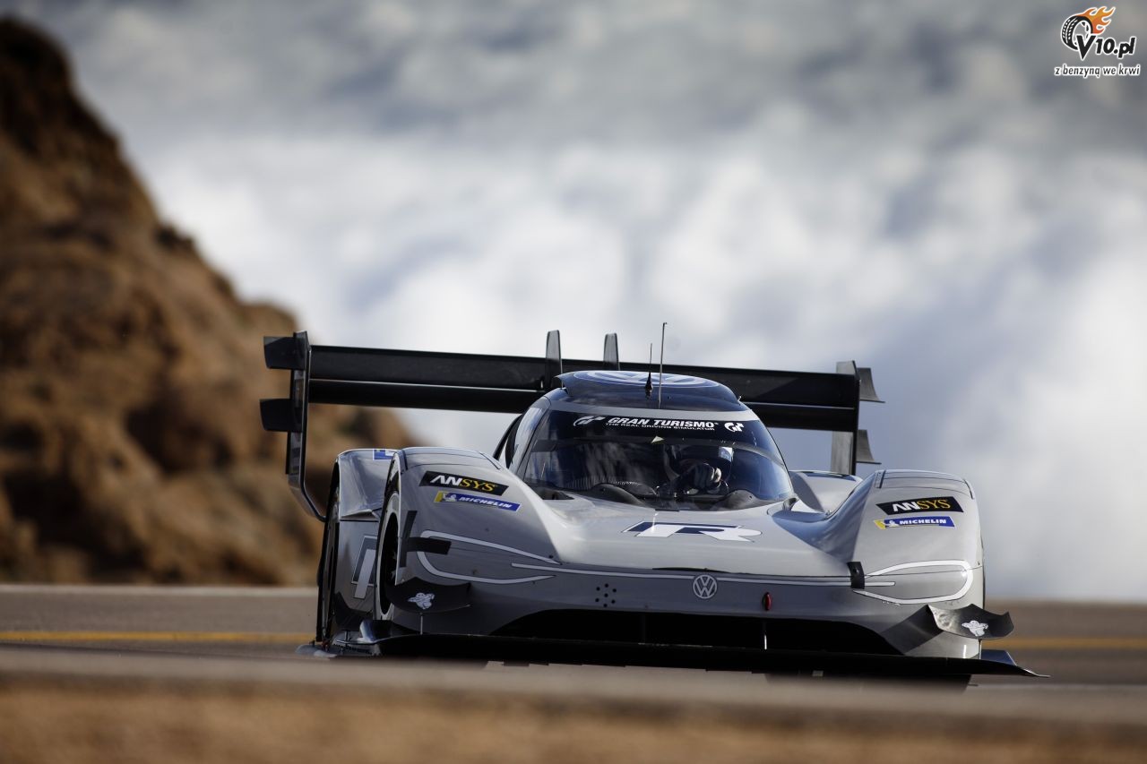 Volkswagen ID. R sprbuje pobi rekord na Nurburgring Nordschleife