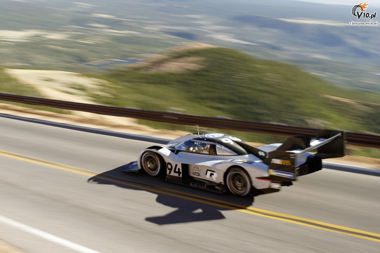 Volkswagen ID. R sprbuje pobi rekord na Nurburgring Nordschleife