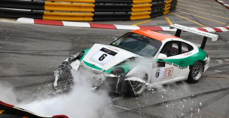 Wideo: Przeraajca seria wypadkw w GT Cup podczas 58. Grand Prix Macau