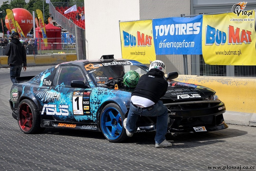 Driftingowe Mistrzostwa Polski - Pock 2012 w obiektywie Tomasza Poszaja