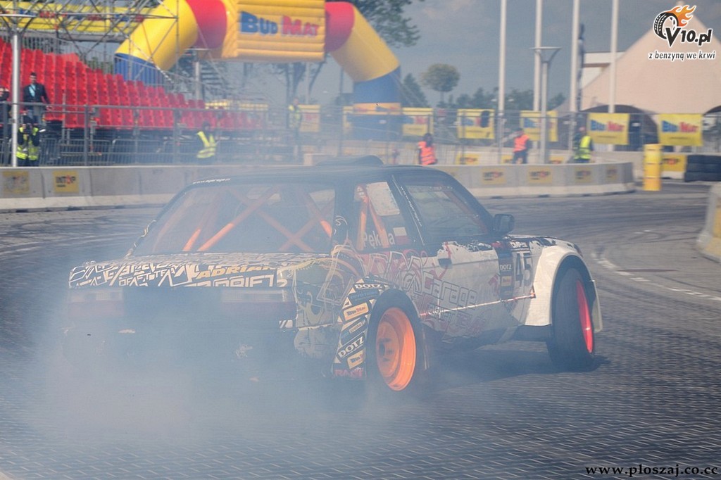 Driftingowe Mistrzostwa Polski - Pock 2012 w obiektywie Tomasza Poszaja