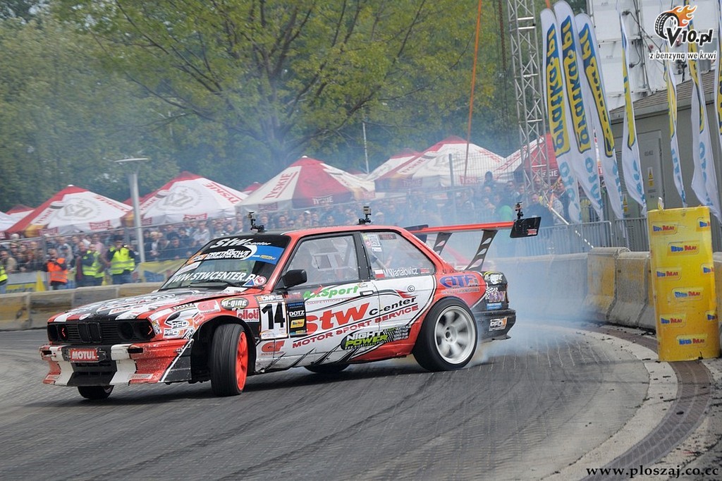 Driftingowe Mistrzostwa Polski - Pock 2012 w obiektywie Tomasza Poszaja