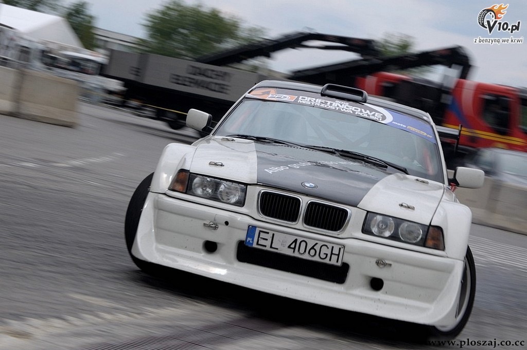 Driftingowe Mistrzostwa Polski - Pock 2012 w obiektywie Tomasza Poszaja