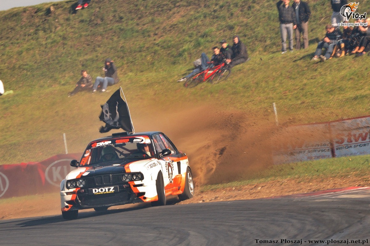 Drifting: Fina� Mistrzostw Polski 2013 na Torze Pozna� w obiektywie Tomasza P�oszaja