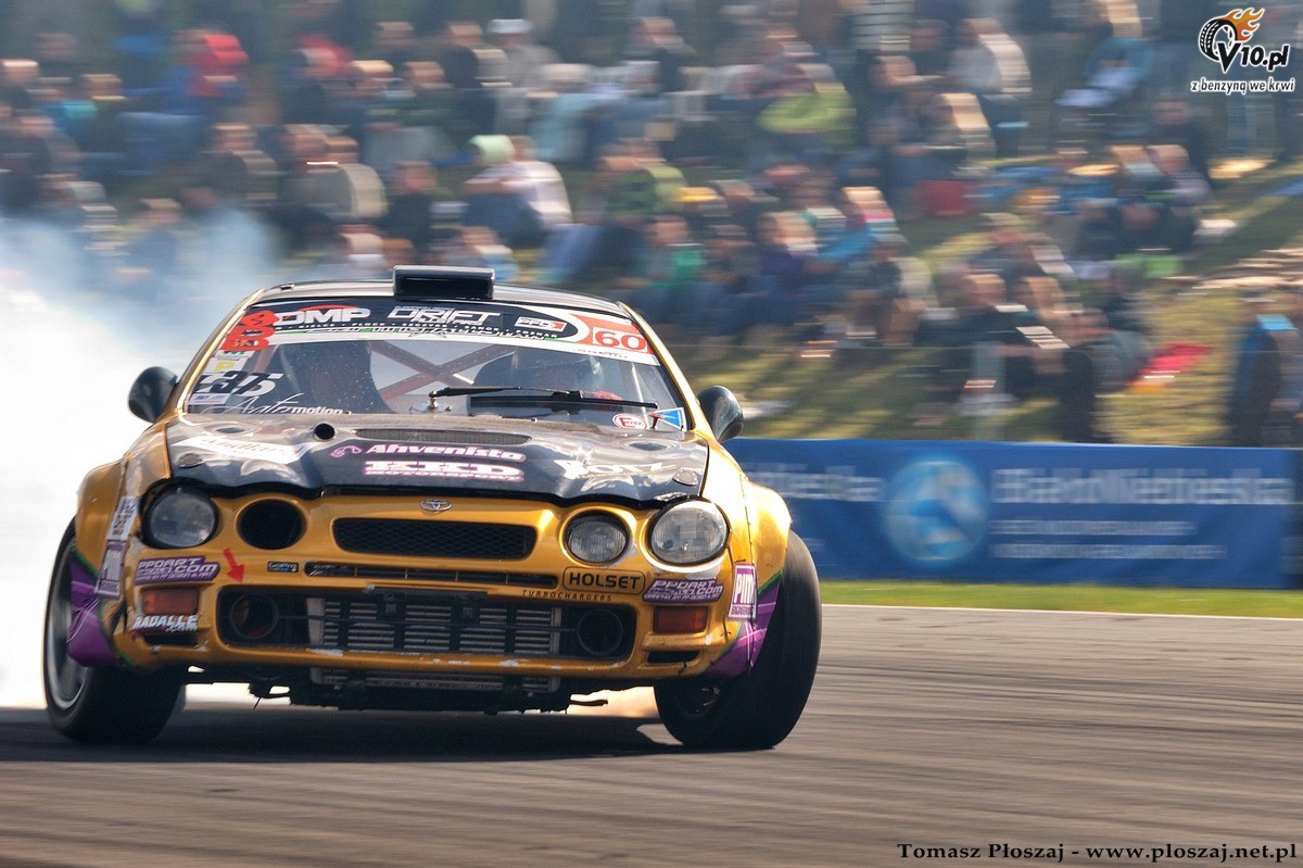 Drifting: Fina Mistrzostw Polski 2013 na Torze Pozna w obiektywie Tomasza Poszaja