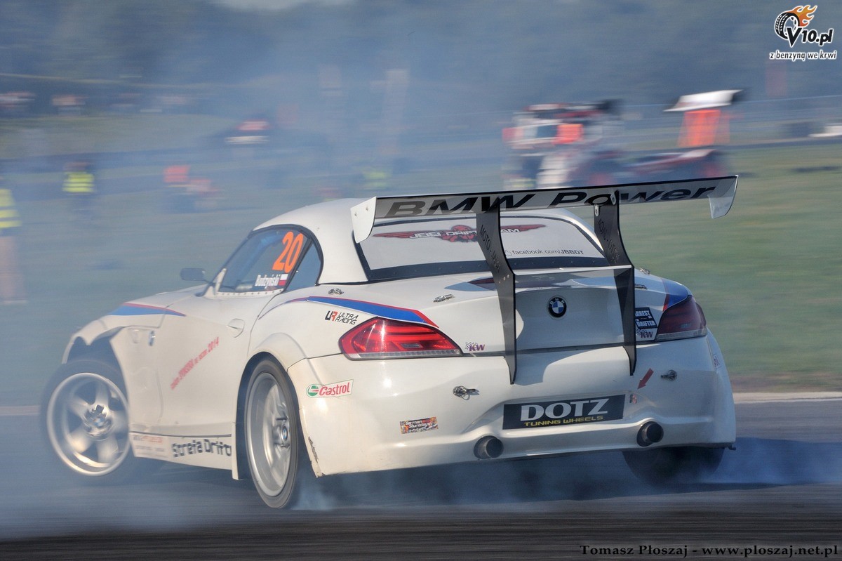 Drifting: Fina Mistrzostw Polski 2013 na Torze Pozna w obiektywie Tomasza Poszaja
