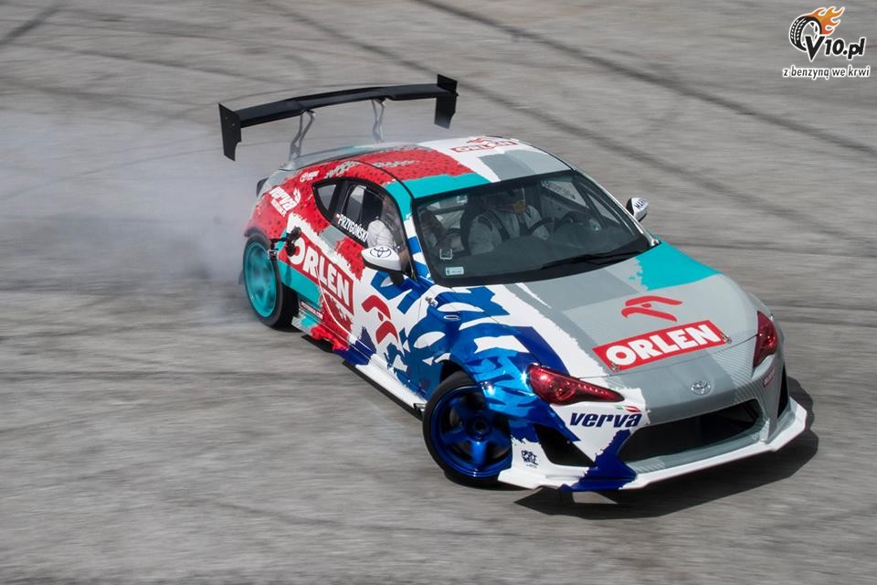 Drifting: Kuba Przygoski jedzie bokiem 217,97 km/h. Zmiady rekord Guinnessa!