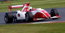F2: Bacheta wygrywa pierwszy wycig sezonu 2012 na Silverstone. Kevin Mirocha 12.