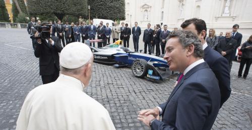 Formuła E gościła u papieża