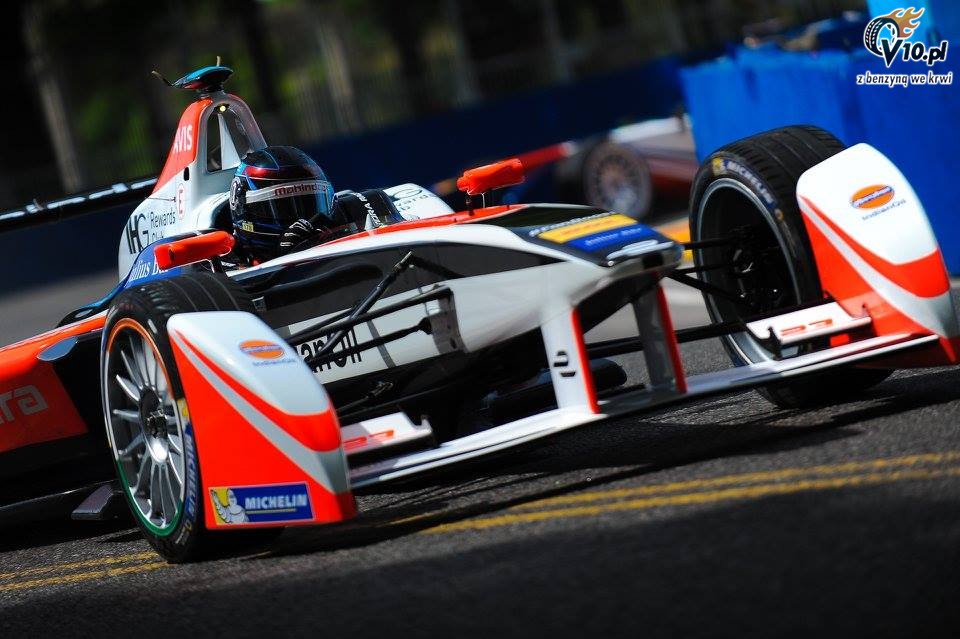 Heidfeld jak Kubica jeździ z niesprawną ręką
