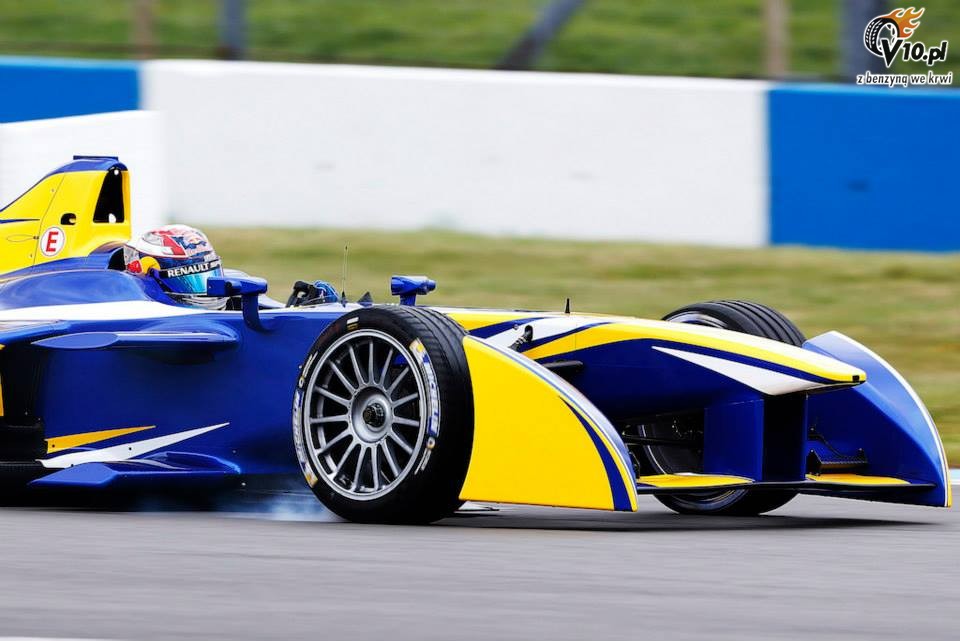 Formuła E: Buemi rekordowo szybki drugiego dnia przedsezonowych testów