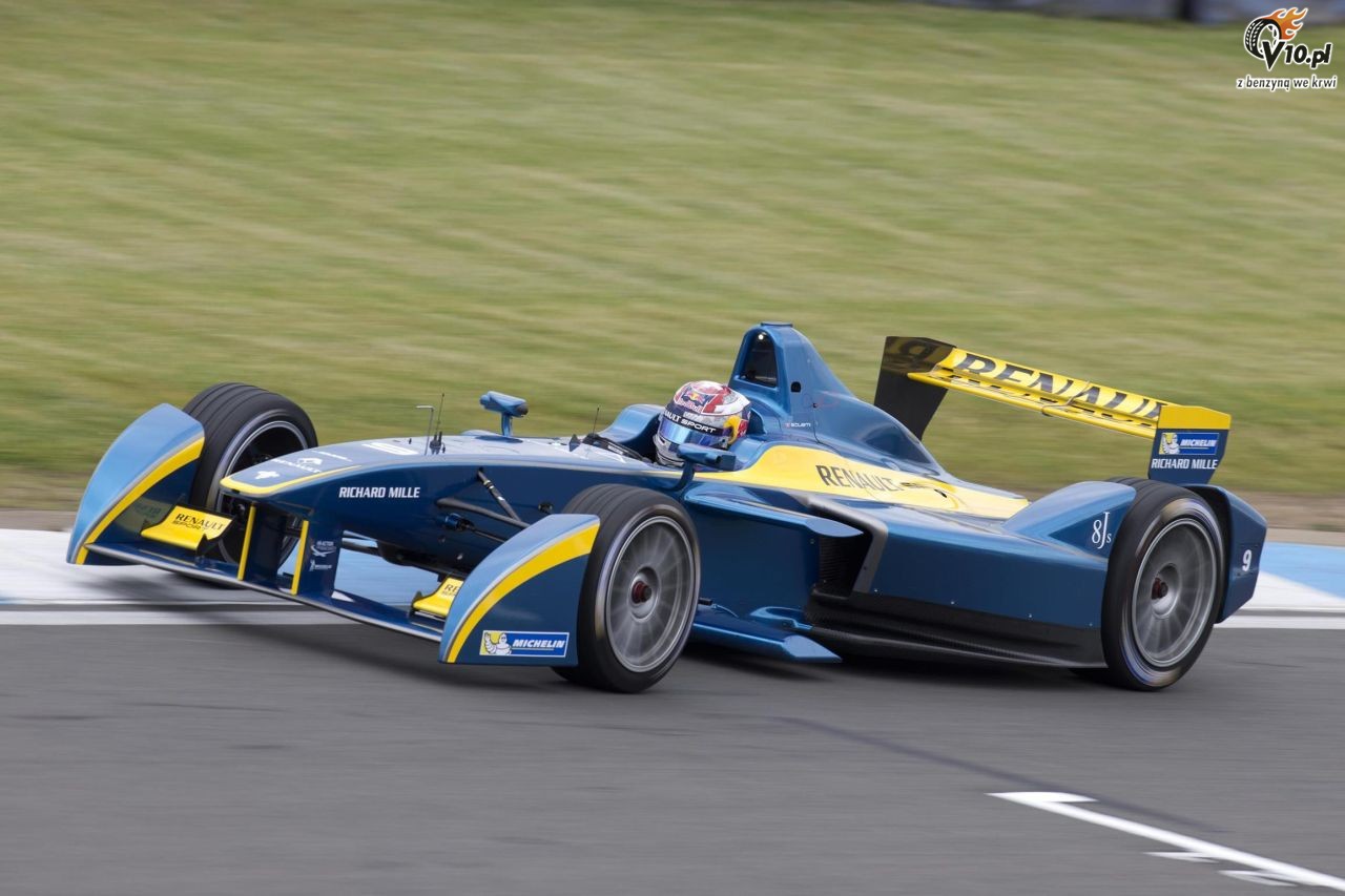 Buemi najszybszy pierwszego dnia testów Formuły E