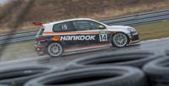 Volkswagen Castrol Cup potowarzyszy WTCC na torze Slovakia Ring. Wystpi Maurycy Kochaski