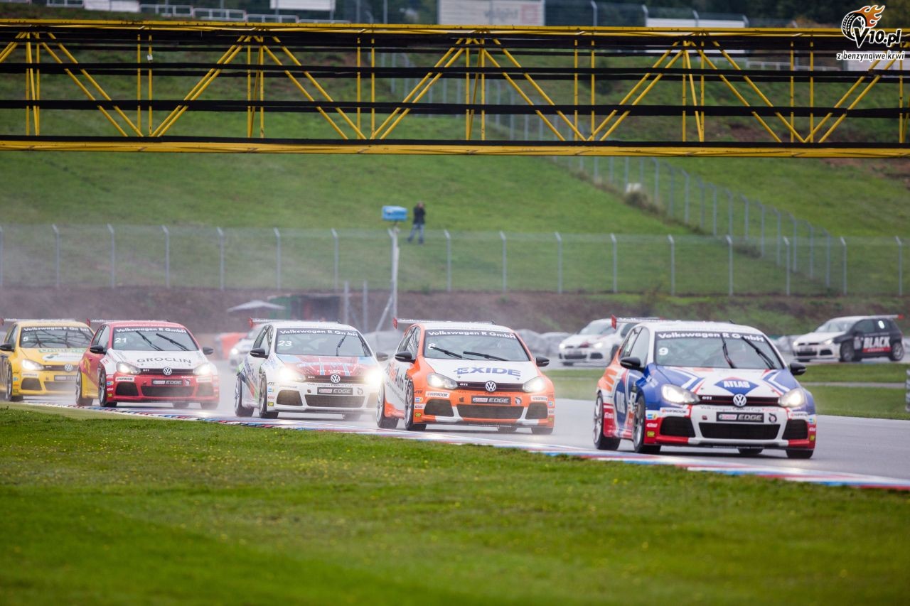 VW Castrol Cup: Kupcikas kolejny raz górą w deszczowym Brnie
