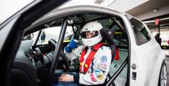 Volkswagen Castrol Cup: 23 kierowcw zaliczyo przedsezonowe testy na Slovakia Ringu
