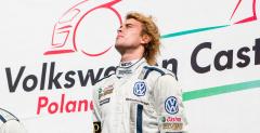 VW Castrol Cup: Kupcikas, Kruger i Kisiel w ogniu pyta po rundzie na Slovakia Ringu