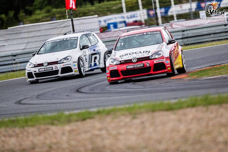 Volkswagen Castrol Cup: Kisiel wygra kwalifikacje na Torze Pozna, Chajzer pokona Szulim