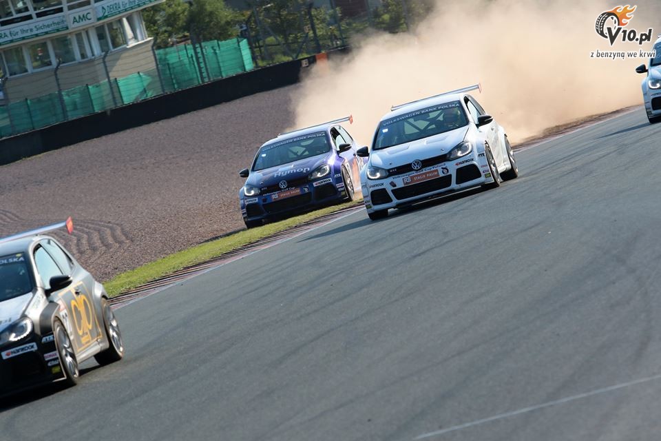 VW Golf Cup: Kruger niepokonany na Sachsenringu