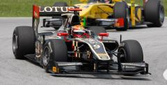 GP2, Sepang: Dublet Lotus GP w sprincie. Valsecchi dachowa
