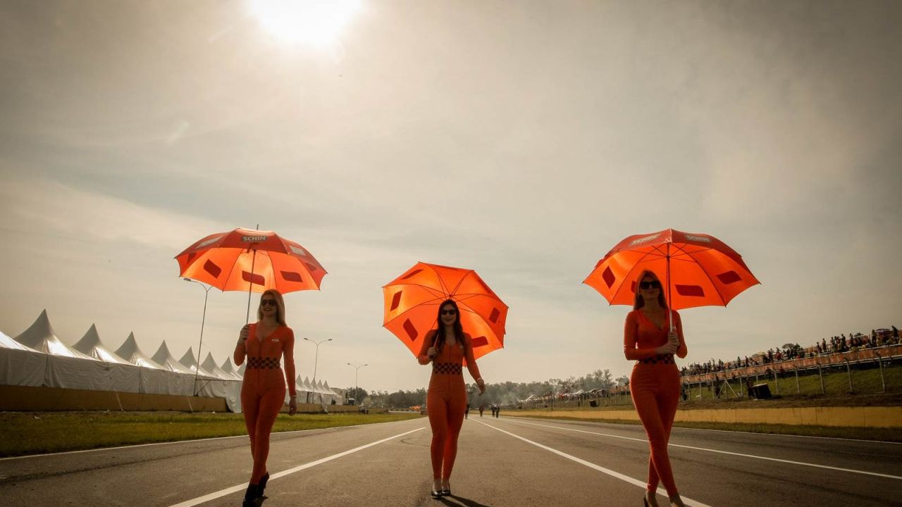 Grid Girls - czerwiec 2015