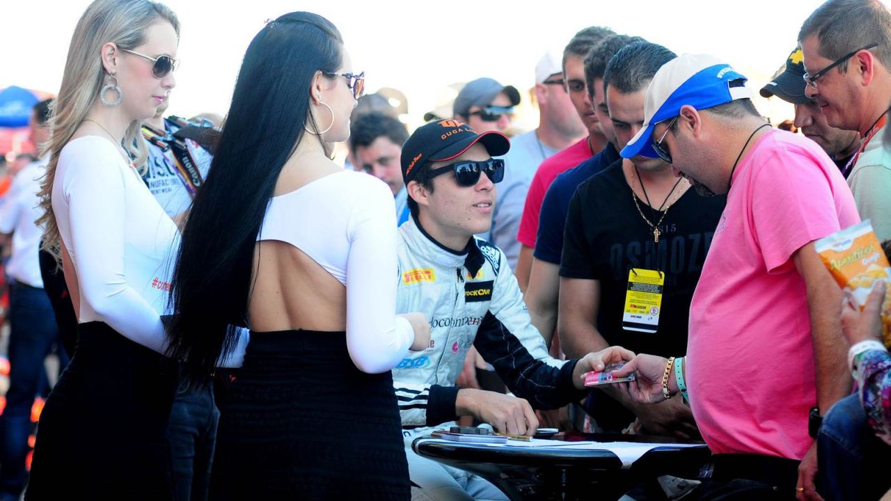 Grid Girls - sierpień 2015