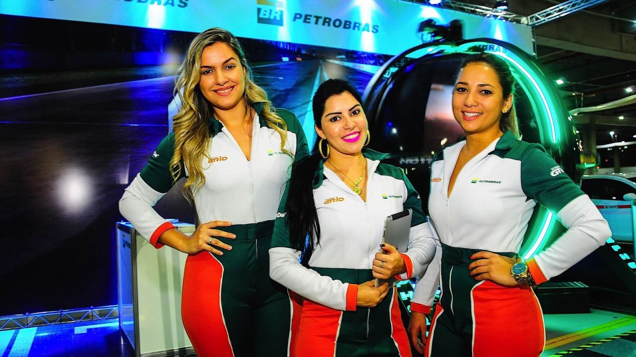 Grid Girls - sierpie 2015