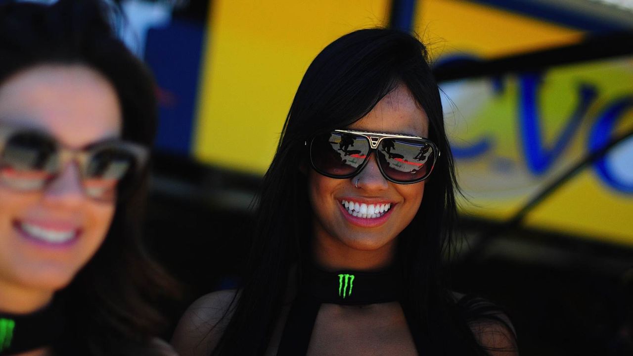 Grid Girls - sierpie 2015