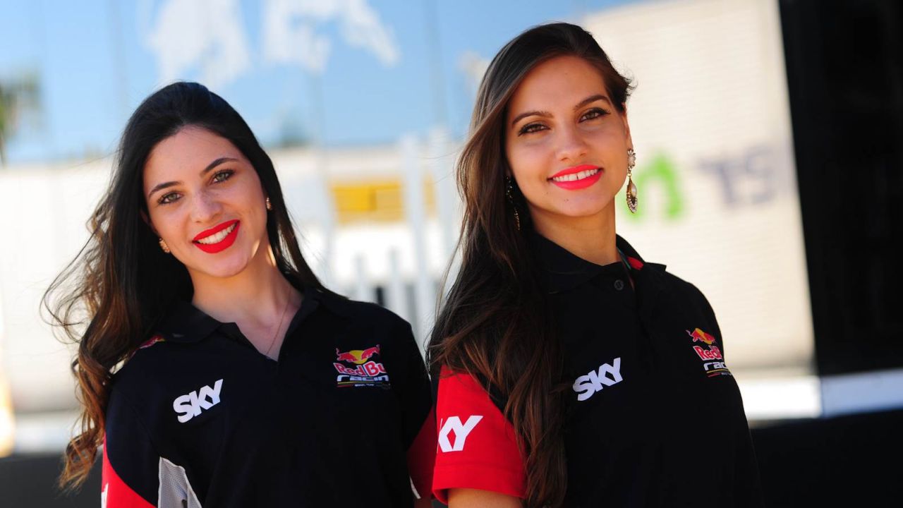 Grid Girls - sierpie 2015