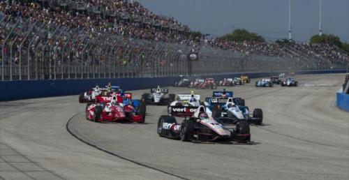 IndyCar: Power zwycięża w Milwaukee i ucieka rywalom w punktacji
