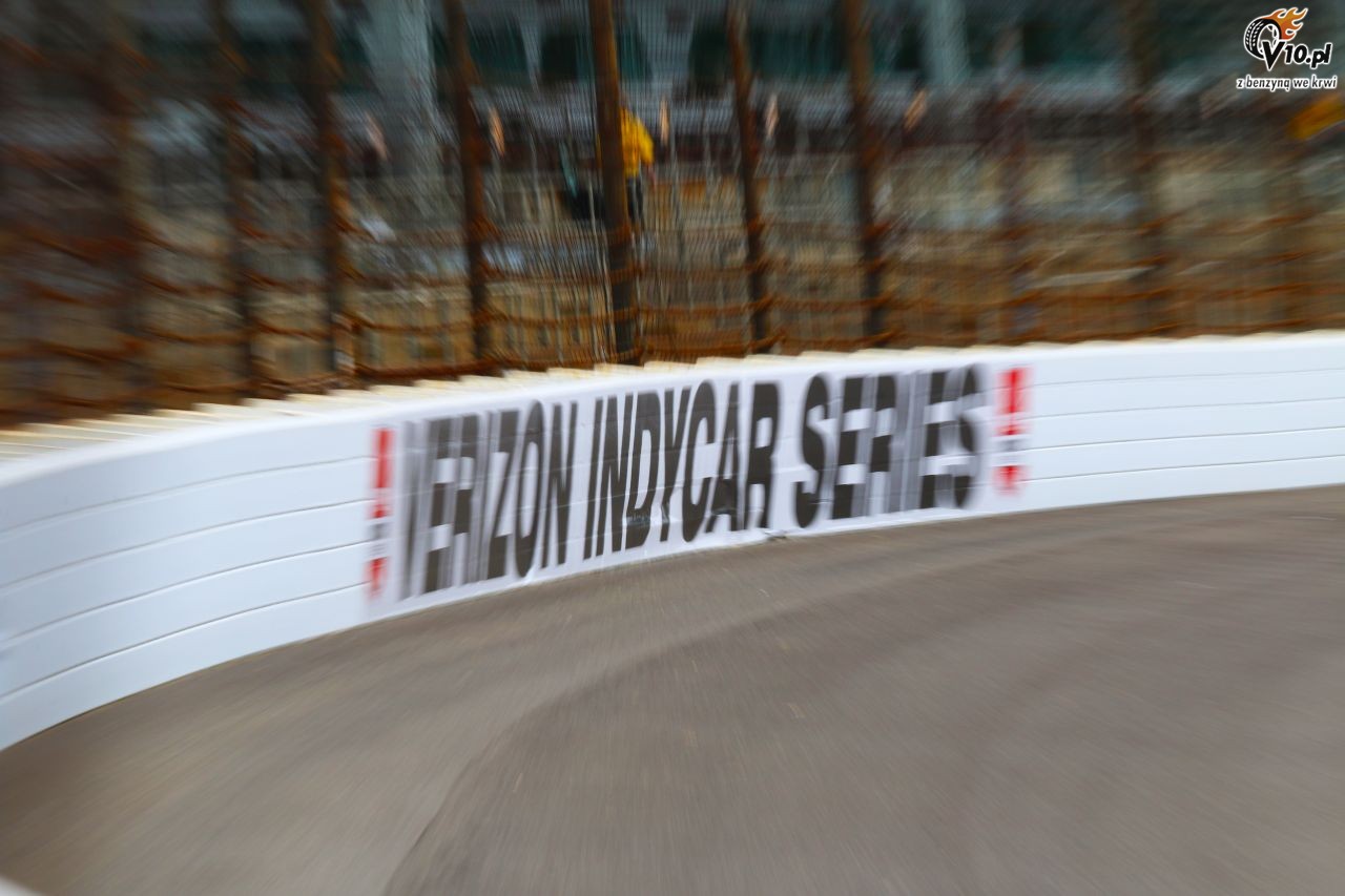 IndyCar - Indianapolis 2015 na drogowej pętli