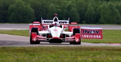 IndyCar: Hinchcliffe triumfatorem sparaliowanego incydentami wycigu w Luizjanie