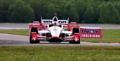 IndyCar: Hinchcliffe triumfatorem sparaliżowanego incydentami wyścigu w Luizjanie