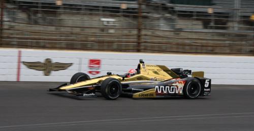 ndyCar: Następny poważny wypadek na treningach przed Indianapolis 500. Hinchcliffe poddany operacji