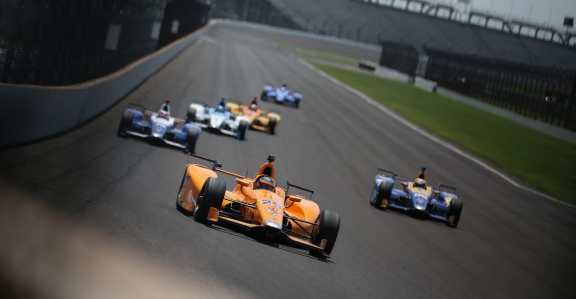 Hamilton kwestionuje klasę rywali Alonso w Indianapolis 500