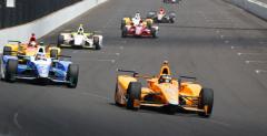 Alonso podczas zeszorocznego Indianapolis 500