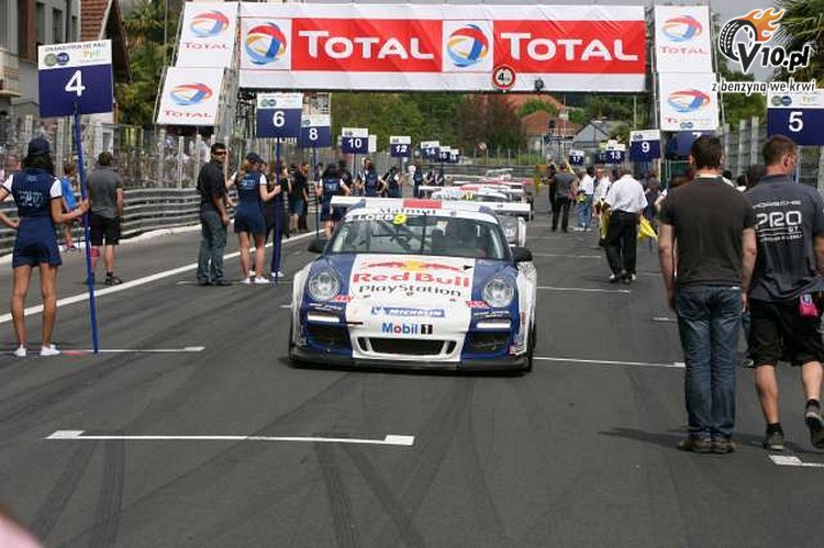 Sebastien Loeb zdominowa wycigowy weekend Porsche Matmut Carrera Cup w Pau