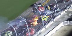 Potna kraksa w NASCAR. Kierowca 'zszokowany', e rywal przey