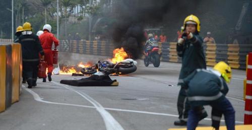 GP Makau: miertelny wypadek motocyklisty Luisa Filipe de Sousy Carreiry