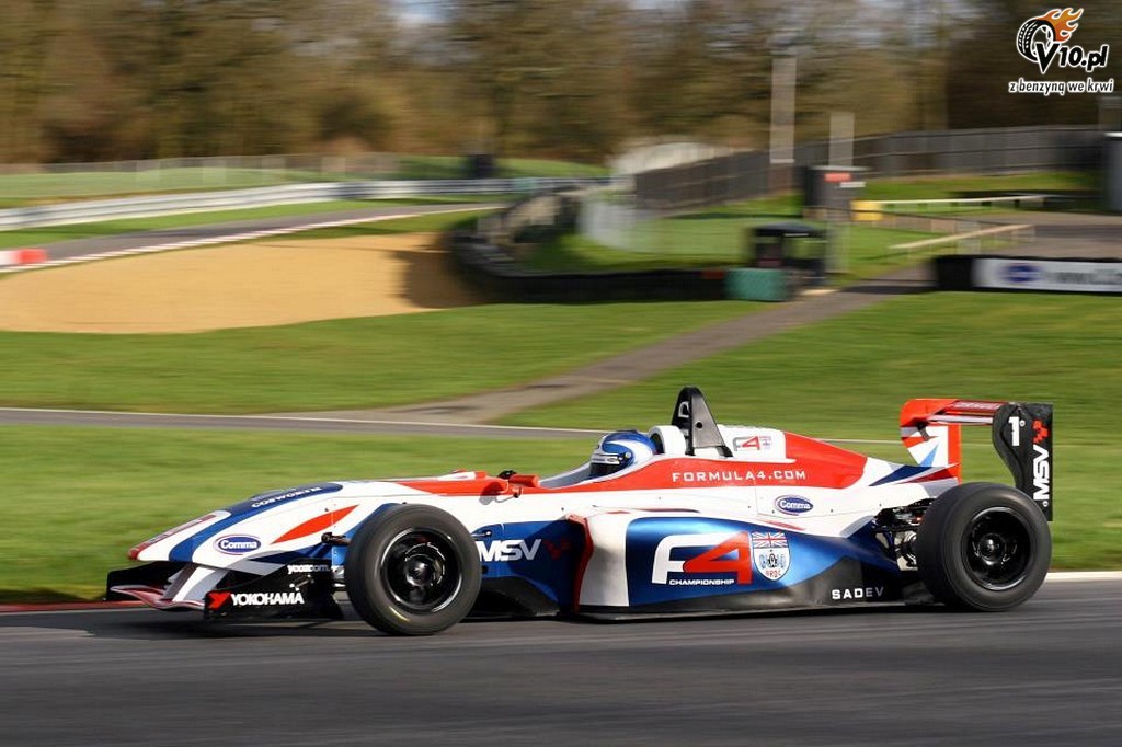 Gosia Rdest wystartuje w BRDC Formule 4!