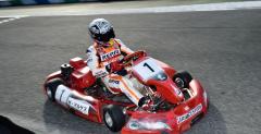 Fernando Alonso dosiad motocykl MotoGP