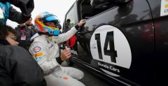 Fernando Alonso dosiad motocykl MotoGP