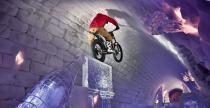 As trialu i popisy w gigantycznym igloo