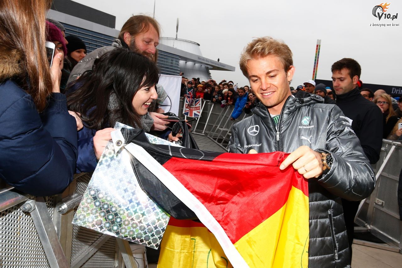 Mercedes - Stars & Cars 2014
