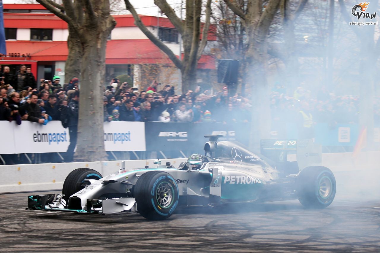 Mercedes - Stars & Cars 2014