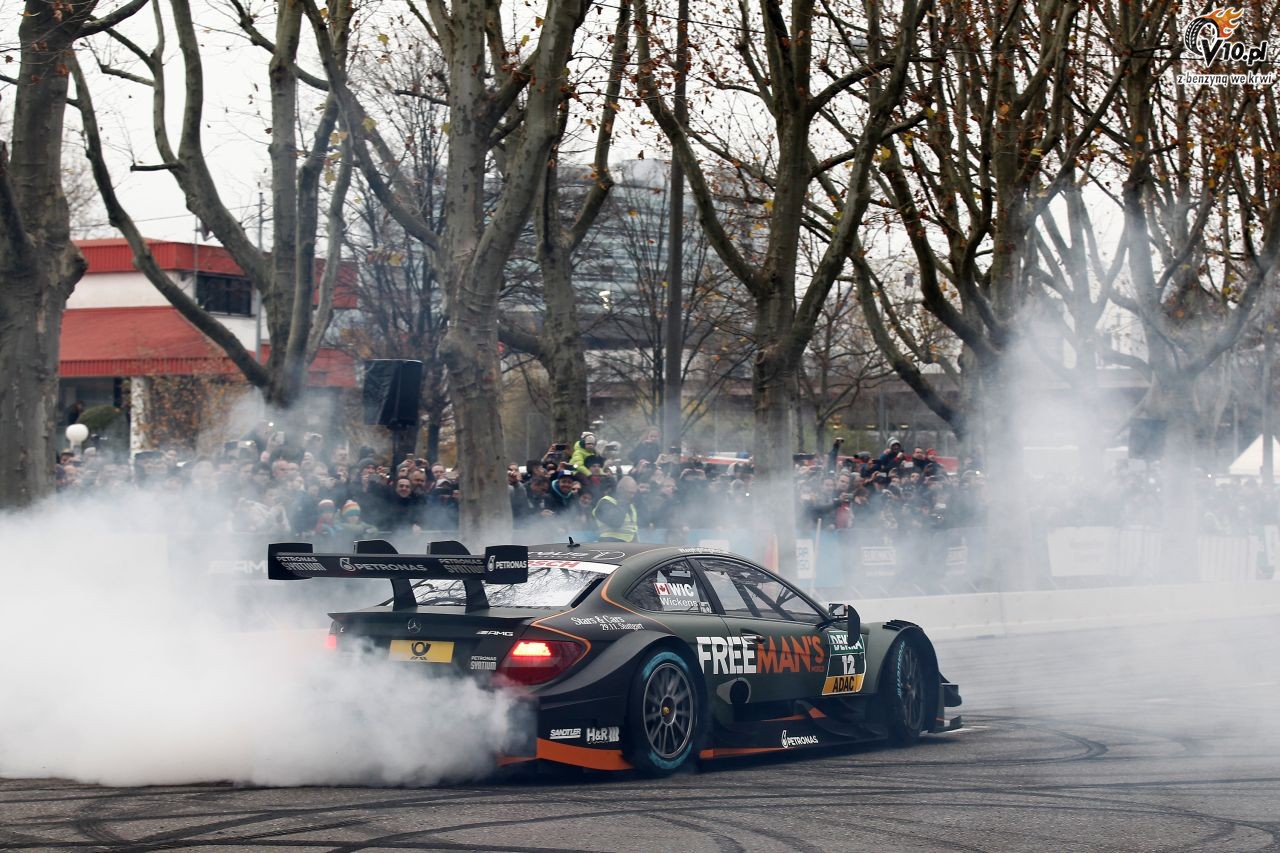 Mercedes - Stars & Cars 2014