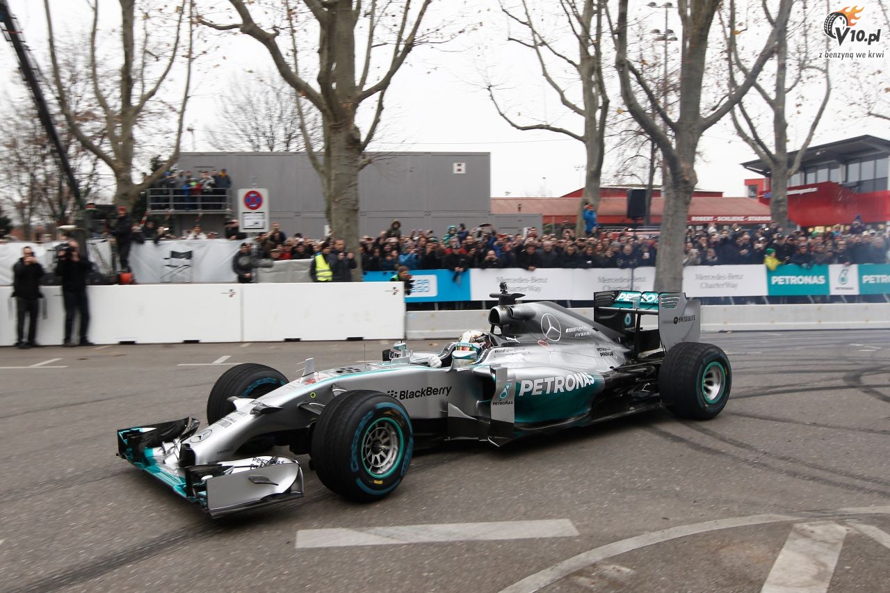 Mercedes - Stars & Cars 2014