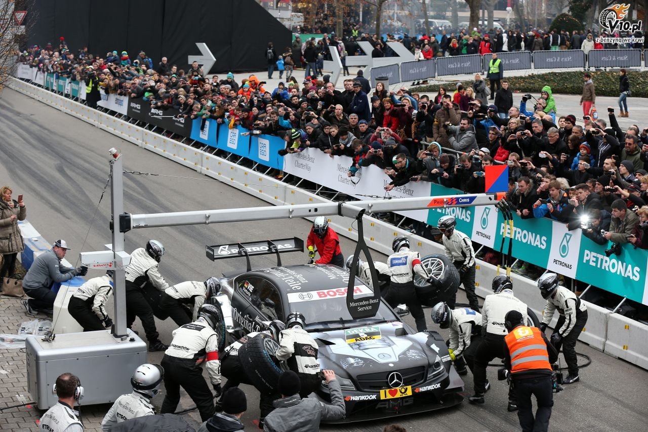 Mercedes - Stars & Cars 2014