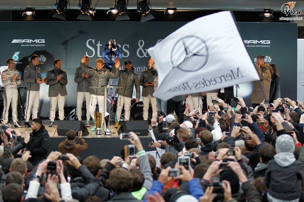 Mercedes - Stars & Cars 2014